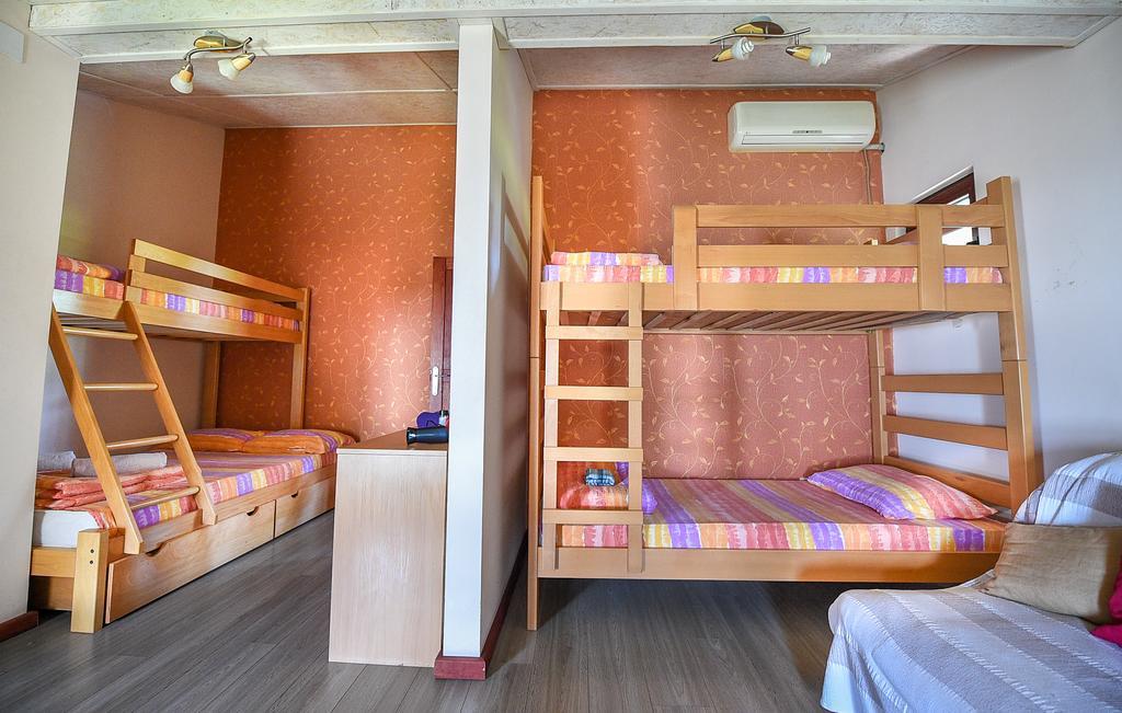 San Art Floating Hostel & Apartments Белград Экстерьер фото