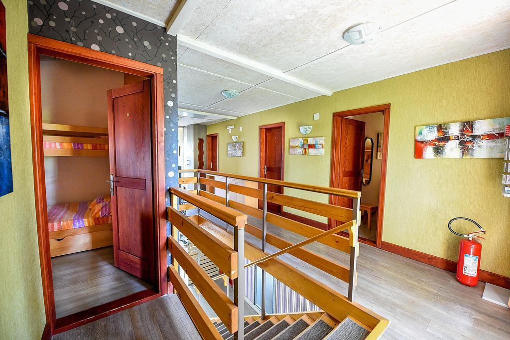 San Art Floating Hostel & Apartments Белград Экстерьер фото
