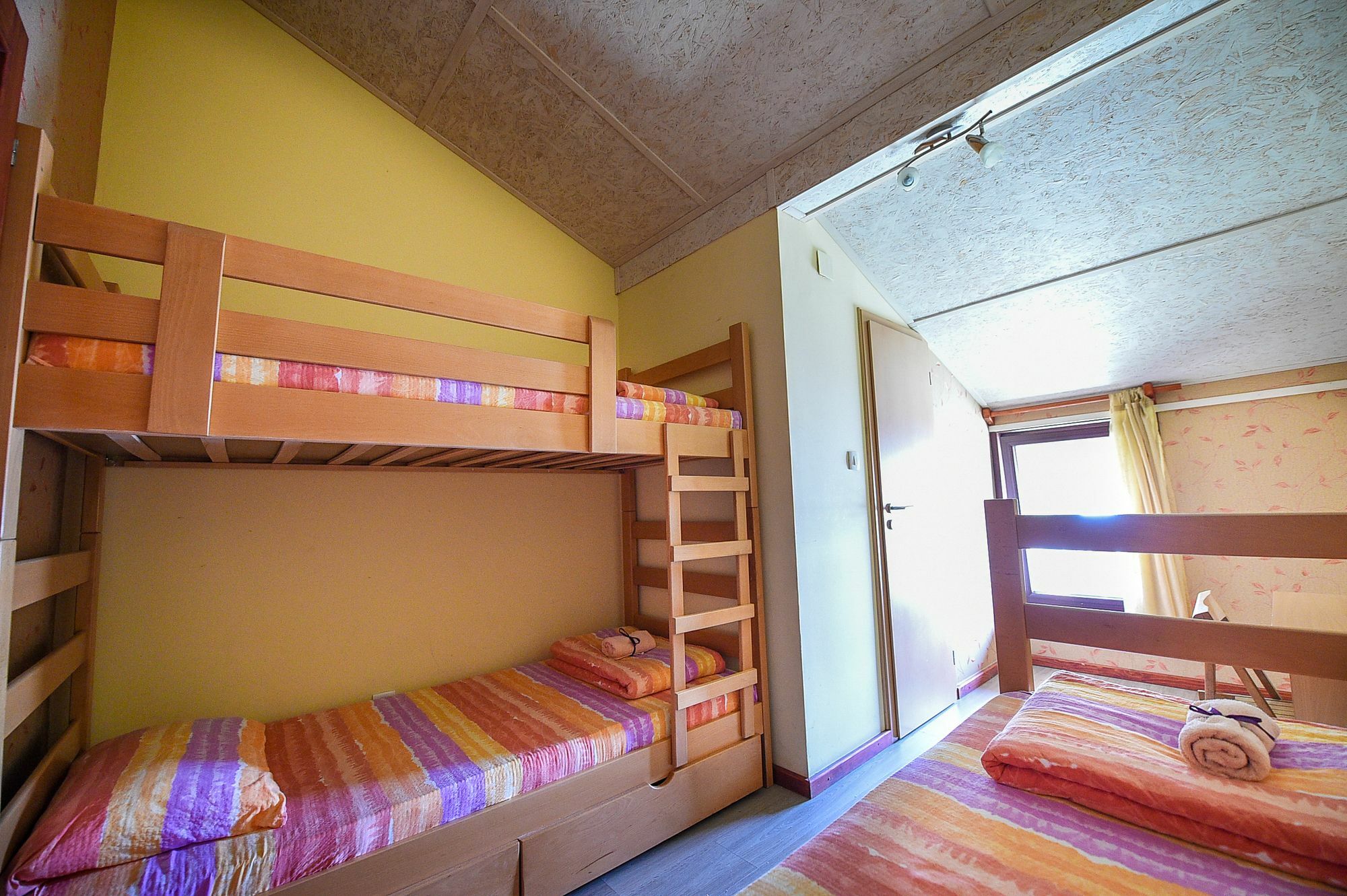 San Art Floating Hostel & Apartments Белград Экстерьер фото