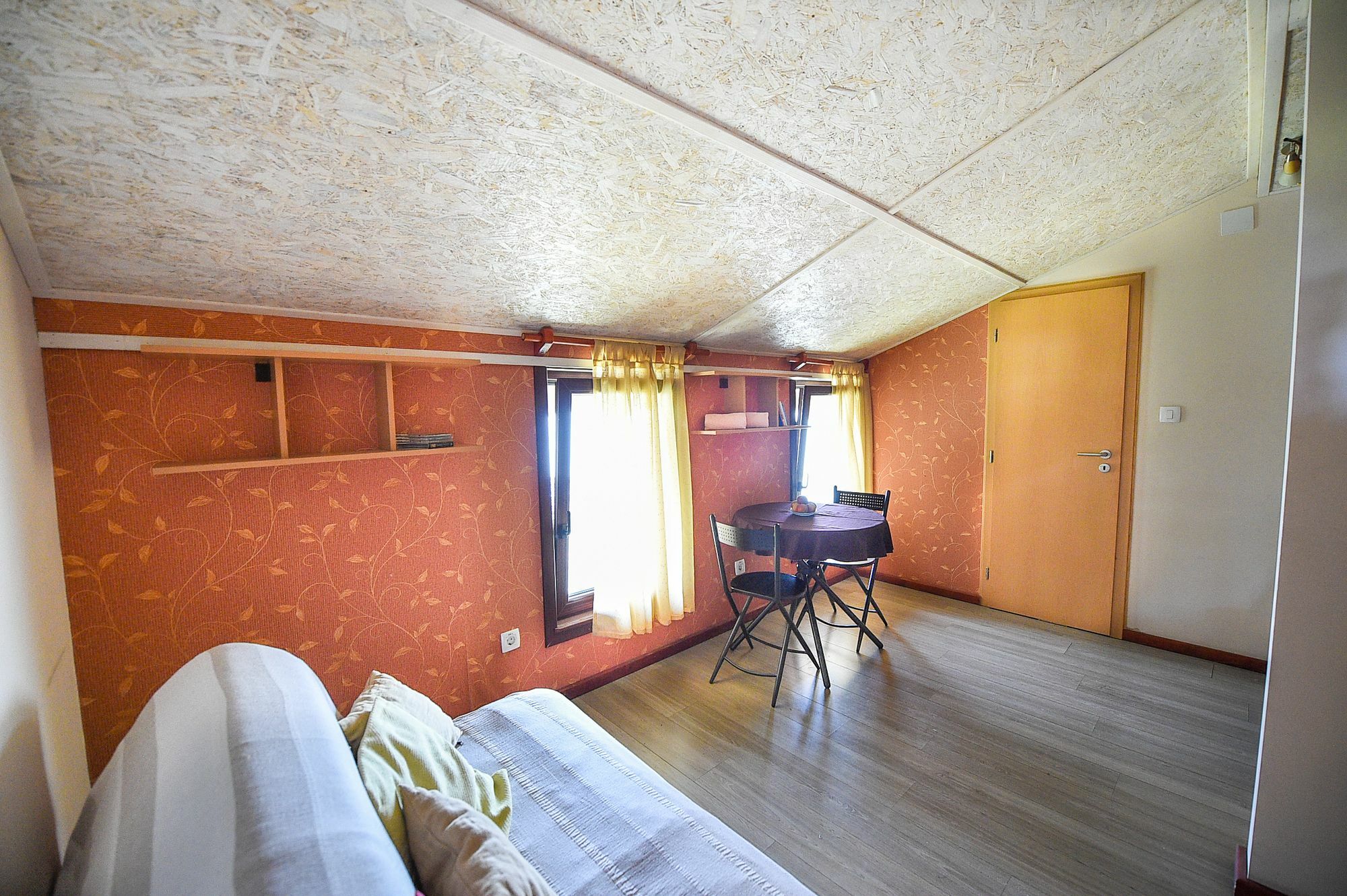 San Art Floating Hostel & Apartments Белград Экстерьер фото